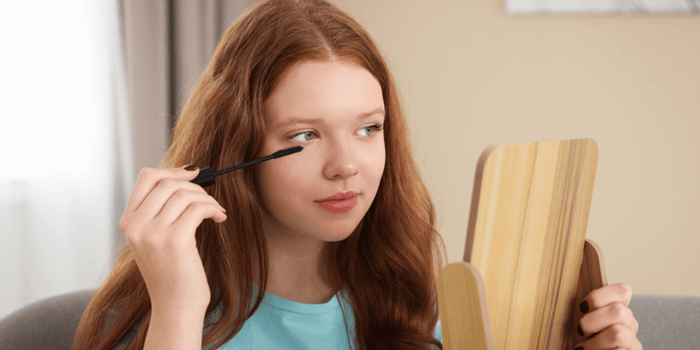 Non-toxic Kids Mascara vs Mainstream Mascara: What to Know Before You Buy