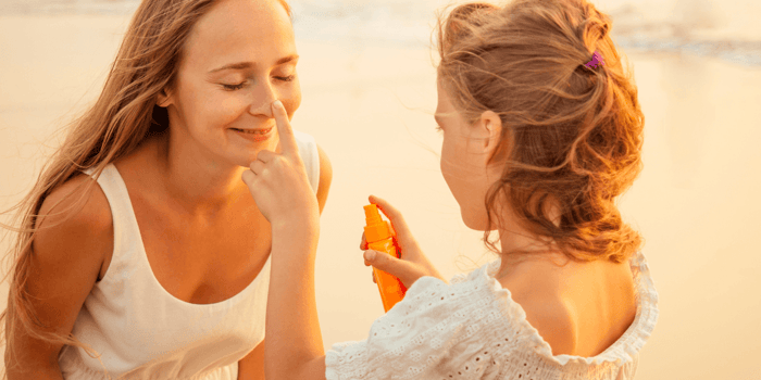 Non-toxic Kids Spf vs Mainstream Kids Sunscreen: What to Know Before You Buy