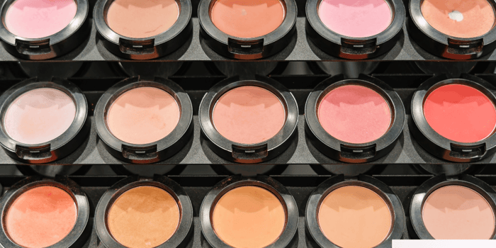 Nontoxic Kids Makeup: Ingredients, Labels, and Safer Play