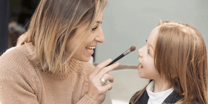 Play Makeup for Kids: What Parents Should Check First