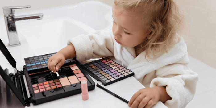 Safe Makeup for Toddlers: Ingredients, Labels, and Safer Play