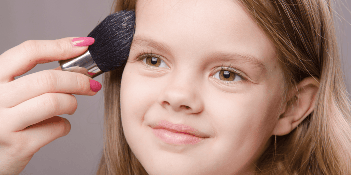 Switching to Non Toxic Makeup: What Parents Learn Along the Way