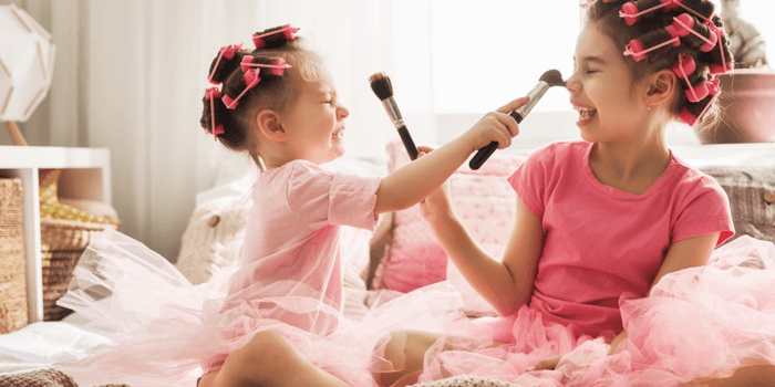 What is play makeup? A parent guide to age-appropriate beauty play