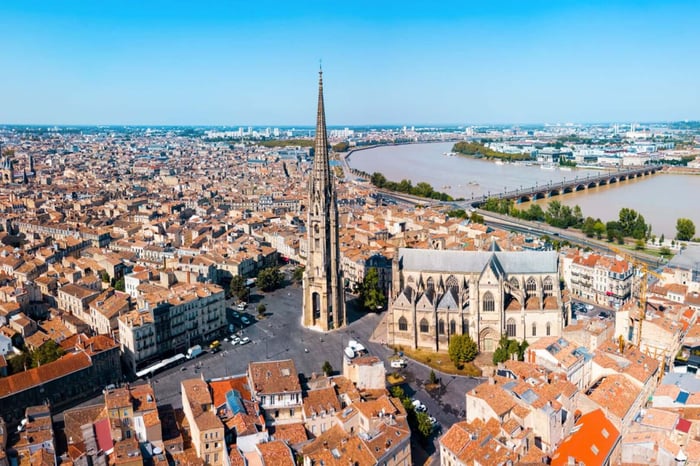 Où vendre une collection de timbres à Bordeaux ou en Gironde en 2026 ?