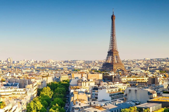 Où vendre une collection de timbres à Paris en 2026 ? Le guide complet
