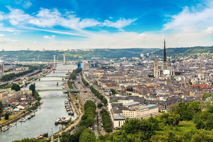 Où vendre une collection de timbres à Rouen et en Normandie en 2026 ?
