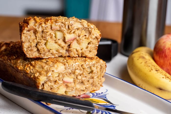 Pain aux pommes, bananes et flocons d’avoine