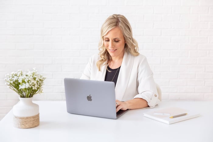 Why Perinatal Therapists Use an Eclectic Approach—and How it Can Help You Thrive