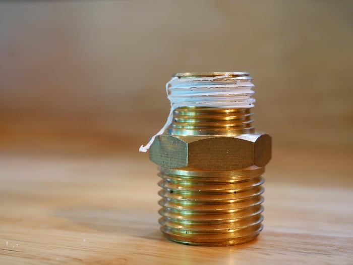 NPT Thread with Teflon Tape