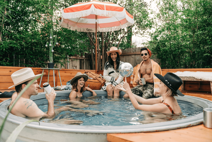 THIS PLUNGE POOL HAS TAKEN THE USA BY STORM (COWBOY POOL REVOLUTION)