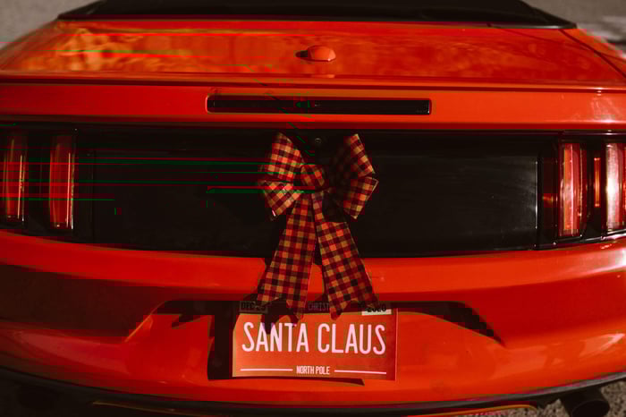 A Few Creative Gift Ideas for Automotive Lovers