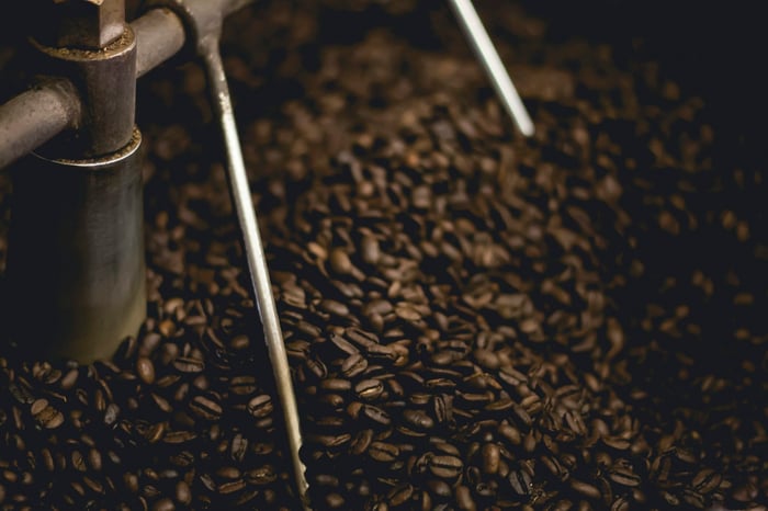 Produção dos Cafés do Brasil cresce 56% em volume e apenas 34% em faturamento bruto nos últimos dez anos