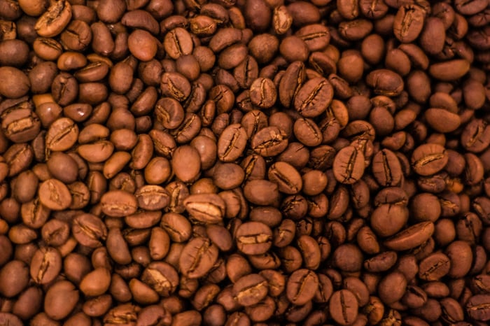 Brasil exporta 22,7 milhões e Vietnã 17 milhões de sacas de café de outubro de 2016 a maio de 2017