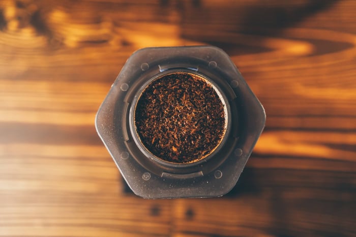 Como o Café Descafeinado é Produzido? Guia Completo dos Processos de Descafeinação
