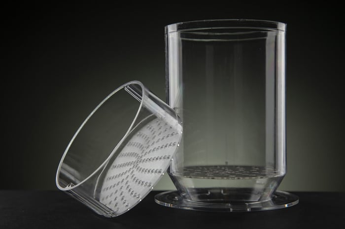 O que é plástico Tritan? E por que tantos equipamentos novos de café são feitos com ele?
