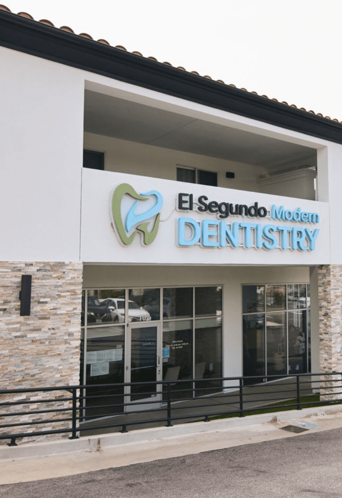 A front of a dental clinic
