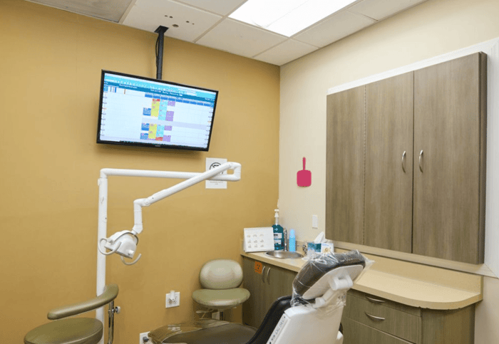 Emergency Dentist Near Me For Nighttime Tooth Pain: What To Do