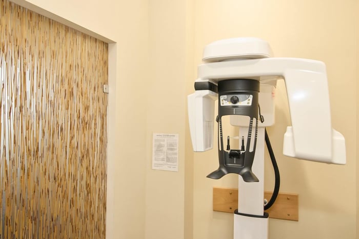 A photo of a dental machine