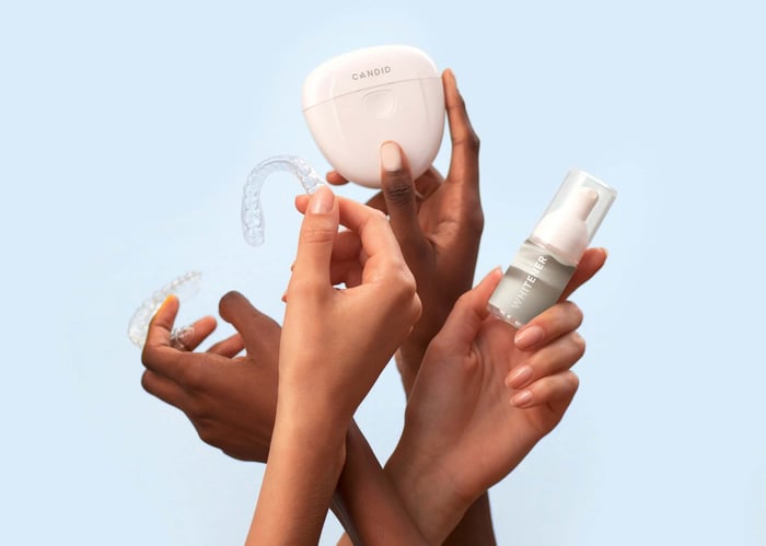 Professional Teeth Whitening vs. At-Home Kits
