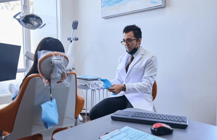 How Cosmetic Dentistry Helps Improve Chips, Stains, and Uneven Shapes