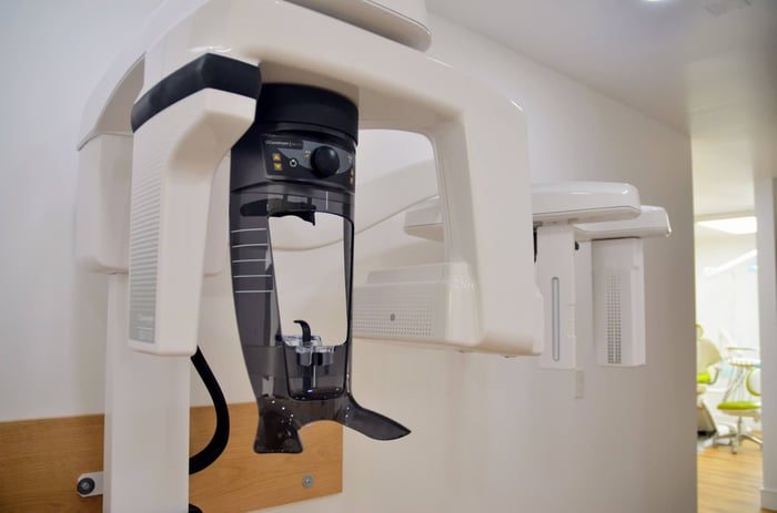 A photo of a dental machine