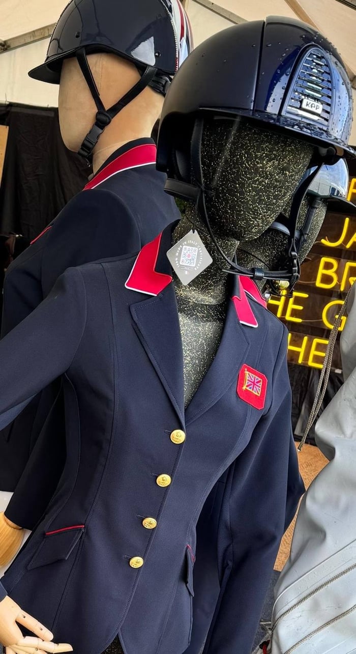 Lotus Romeo.. The Road to Paris