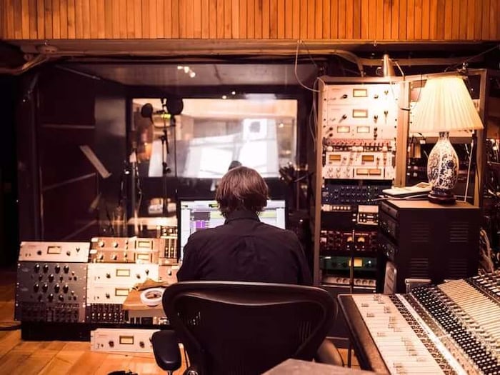 5 Songs That Are Brilliantly Mixed and Mastered