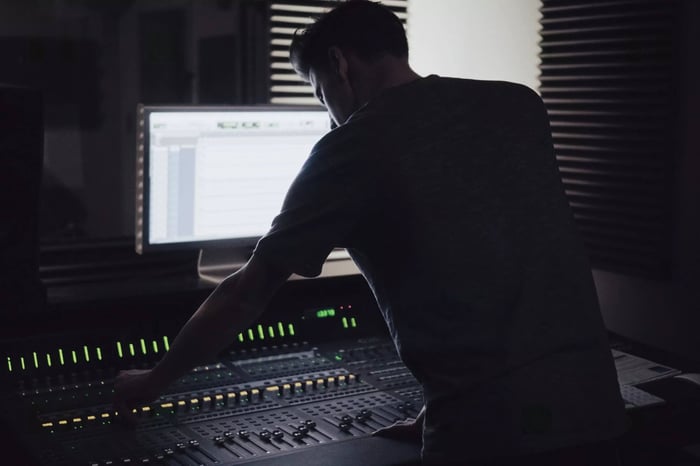 5 Essential Tips for Mixing Reverb