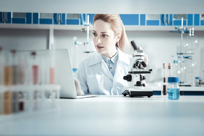 semen analysis for male fertility