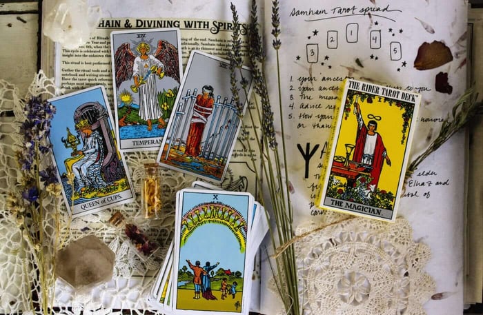 TAROT SERIES: THE FOOL