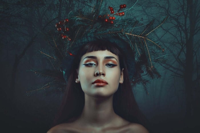 YULE GIFT GUIDE: WHAT TO BUY A WITCH