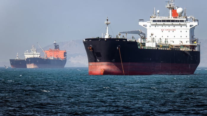Oil Tankers Surge Through Strait of Hormuz with U.S. Protection