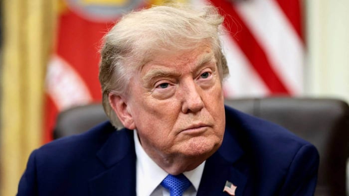Trump Calls for DOJ to Prosecute Fauci for Contempt