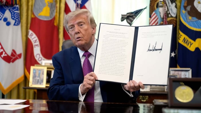 President Trump Signs Order Renaming Lake Ontario to Lake America