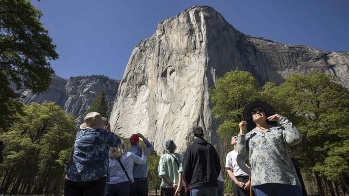 Trump Policy Charges Foreigners $100 Extra at Top National Parks
