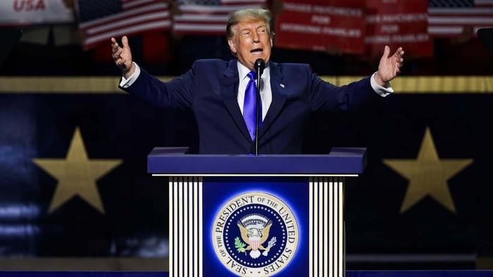 Trump Vows to Defeat Communism, Pledges $5,000 Checks at Dallas Convention