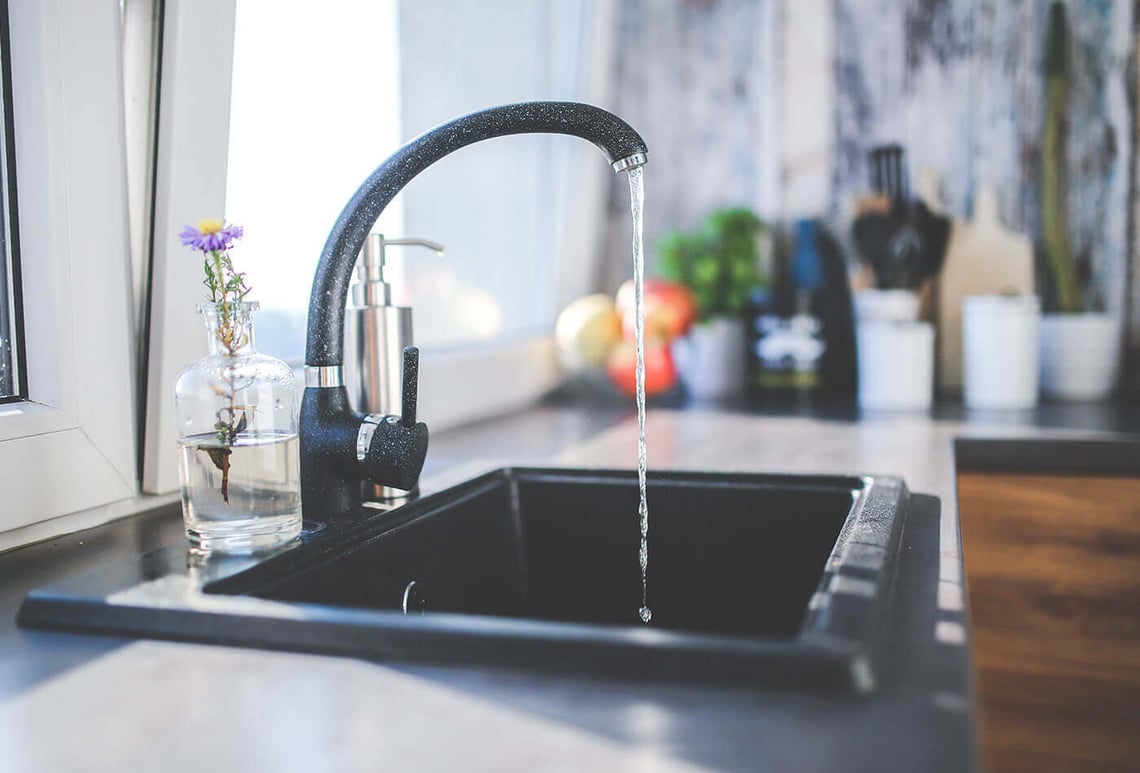 Cauldron-Inspired Black Kitchen Sink