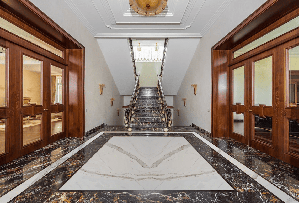 Calacatta Oro Porcelain For Marble-Effect Design