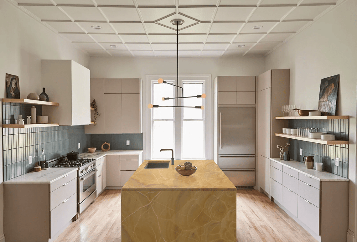 The Beauty & Benefits of Yellow Onyx; A Comprehensive Guide