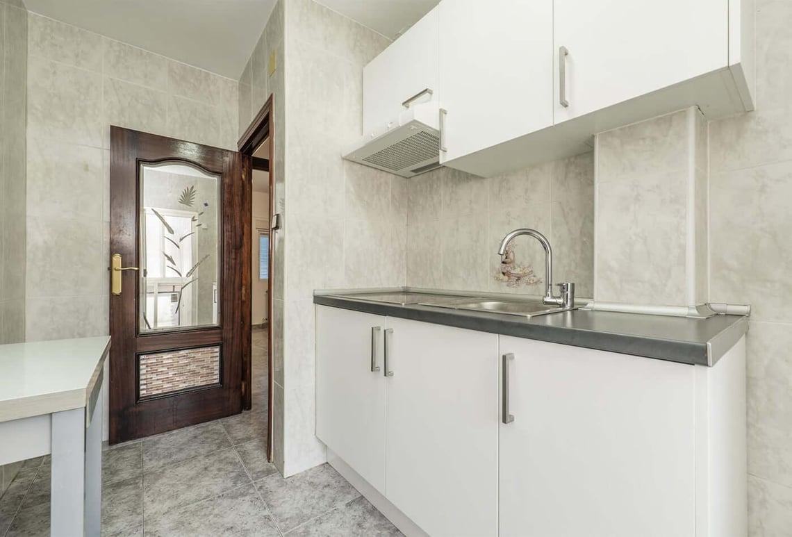 Full-Fitted Kitchen Renovation