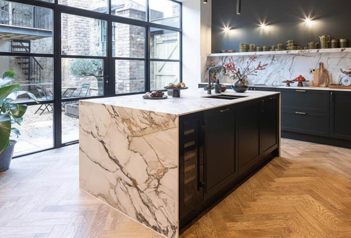 How to Get a Statement Breakfast Bar Overhang?