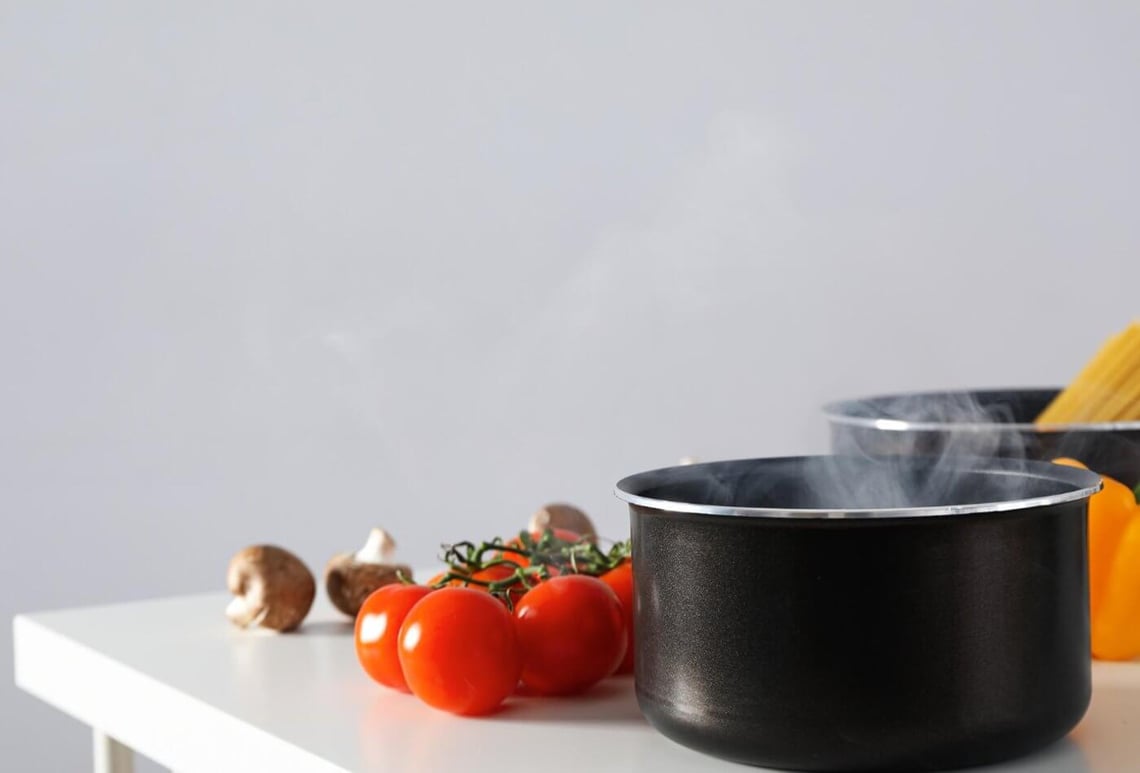 Quartz vs Other Popular Worktop Materials: Heat Resistance Comparison