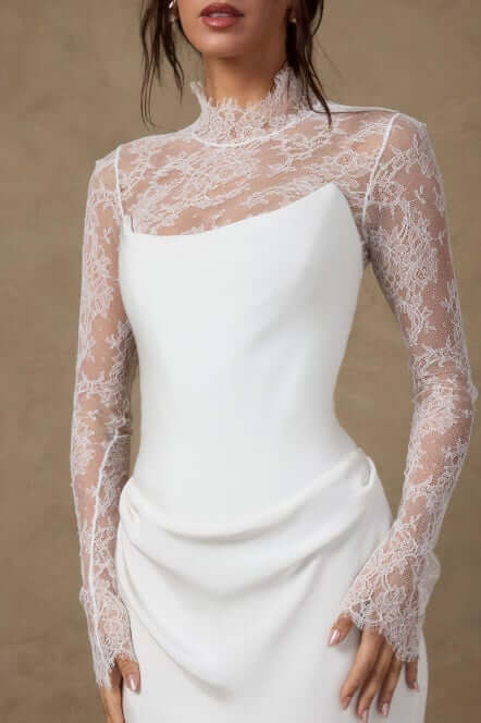 Why Quiet Luxury Lace Looks “Still—Yet Expensive”
