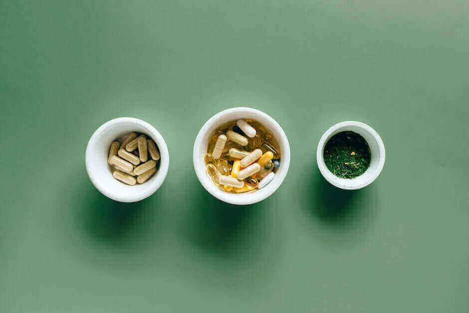 Micronized resveratrol supplement showing particle size reduction for better absorption