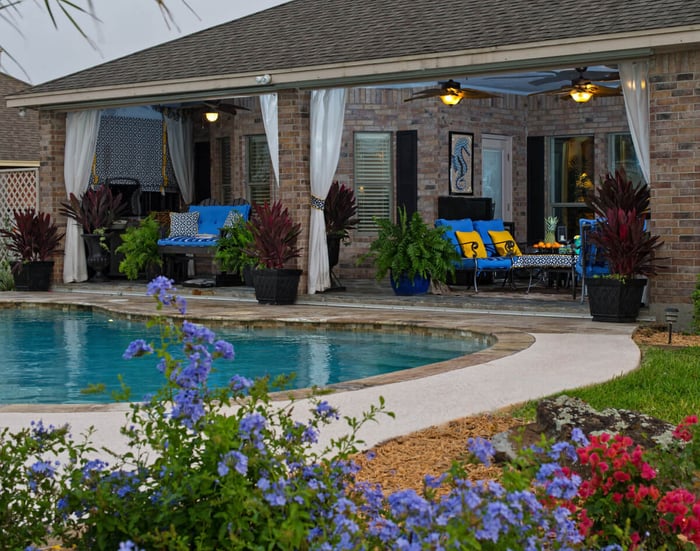 The Best Outdoor Furnishings for Coastal Climates