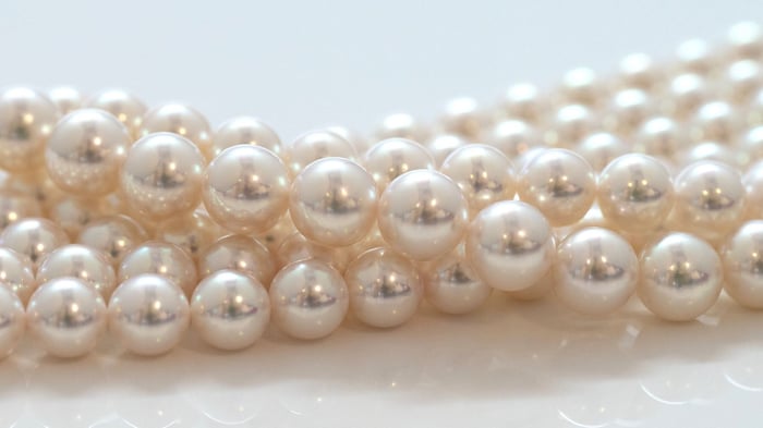 Very Important Pearls - The Unveiling Begins
