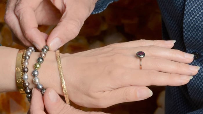 How to Style Tahitian Pearl Jewelry