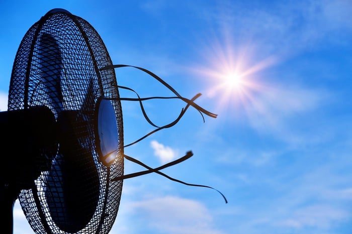 Tips to Survive a Hot Summer Night Without AC