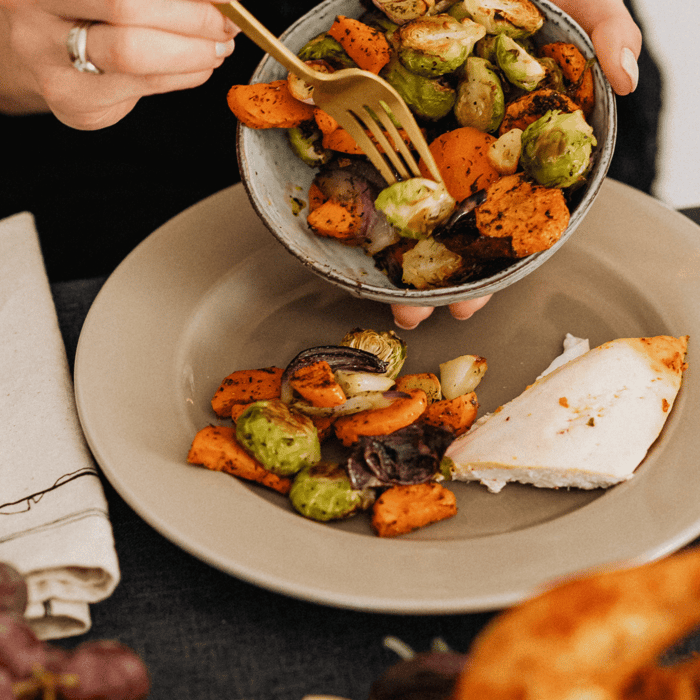 How to Handle Food Pushers at Holiday Gatherings: Scripts and Strategies for Politely Saying “No Thanks”