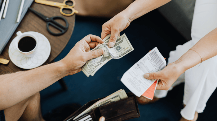 Cash VS Card payment for in-person selling, should you offer both?